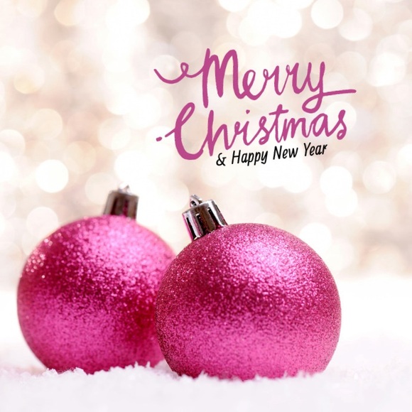 Christmas in Pink - Picture 5 of 12